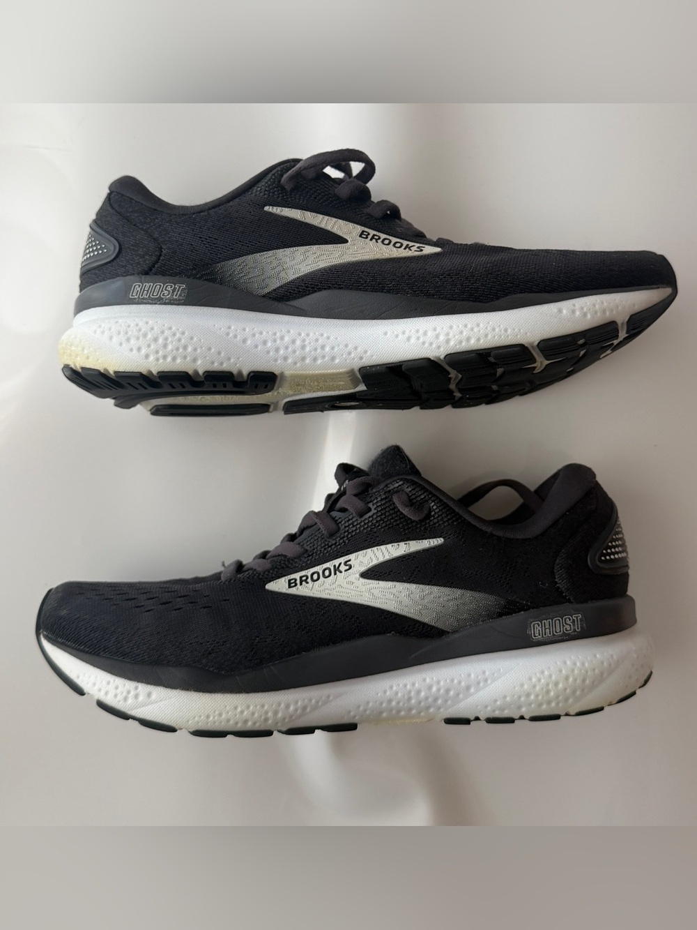 Brooks Ghost 16 Women’s Size 7.5 Black Running Shoes Fitness Sneakers